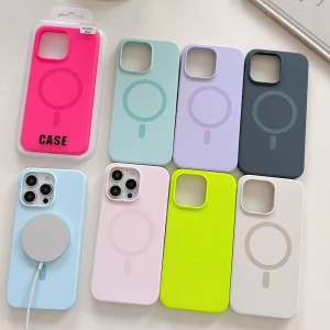 iPhone 14 液态硅胶磁吸