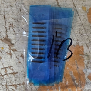 听筒网-iPhone 13带铁片